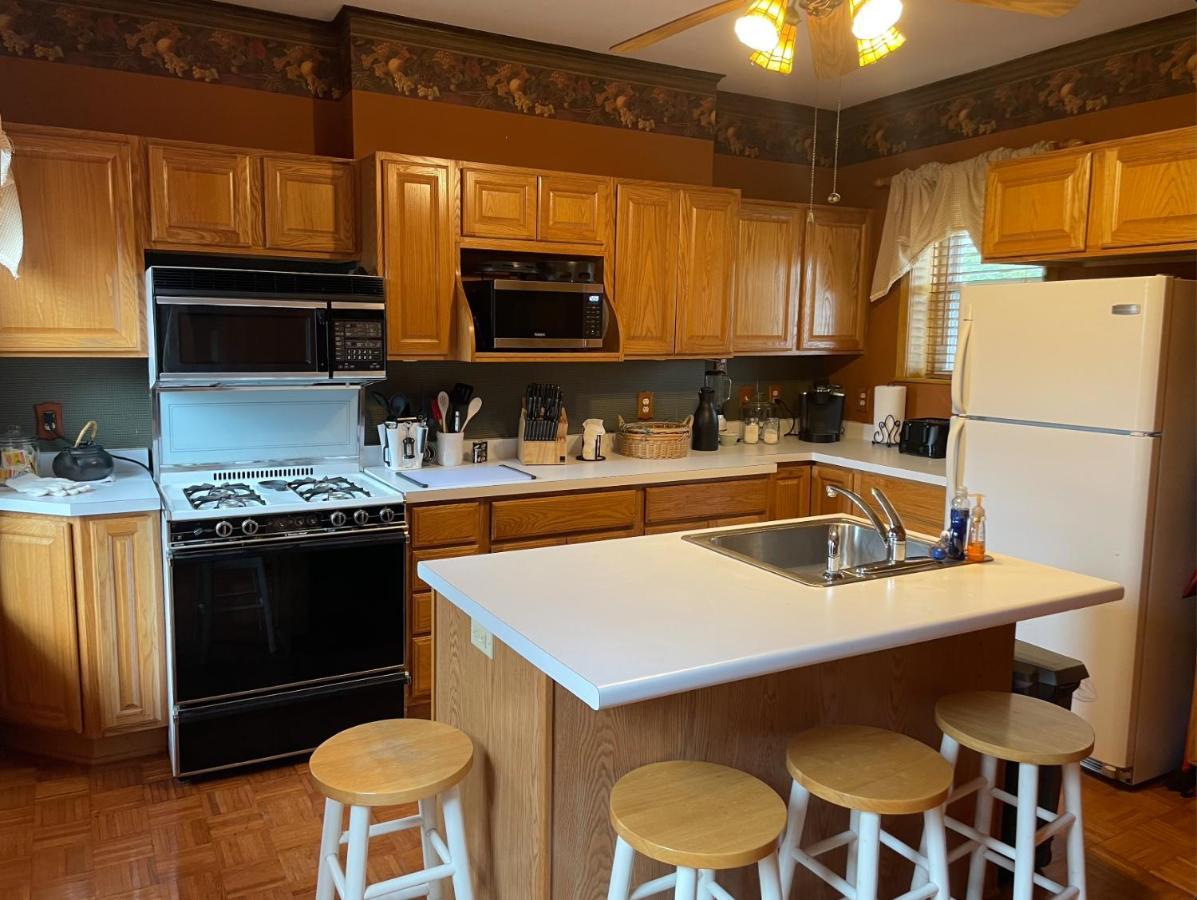 South Broadway Manor B&B - Near Fallingwater, Ohiopyle State Park, Hiking & Biking Trails Gap Scottdale Екстериор снимка