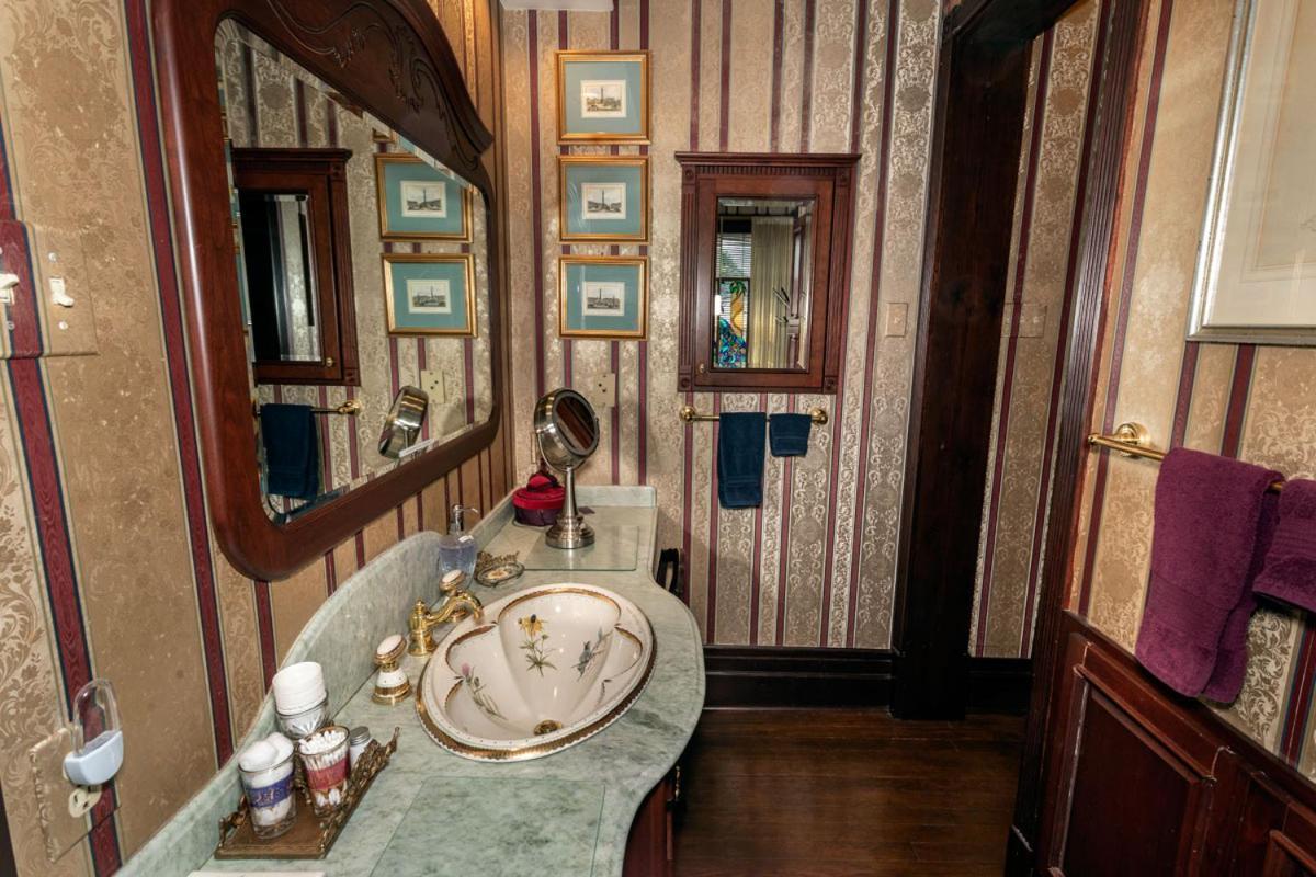 South Broadway Manor B&B - Near Fallingwater, Ohiopyle State Park, Hiking & Biking Trails Gap Scottdale Екстериор снимка