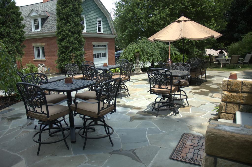 South Broadway Manor B&B - Near Fallingwater, Ohiopyle State Park, Hiking & Biking Trails Gap Scottdale Екстериор снимка